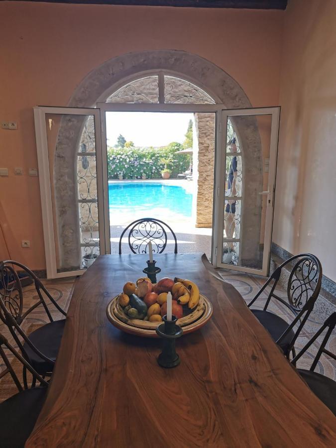 Maison Mimosa, Lovely 3 Bedroom Villa With A Large Pool 에사우이라 외부 사진