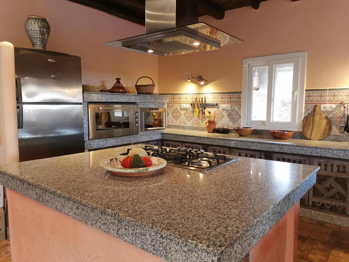 Maison Mimosa, Lovely 3 Bedroom Villa With A Large Pool 에사우이라 외부 사진