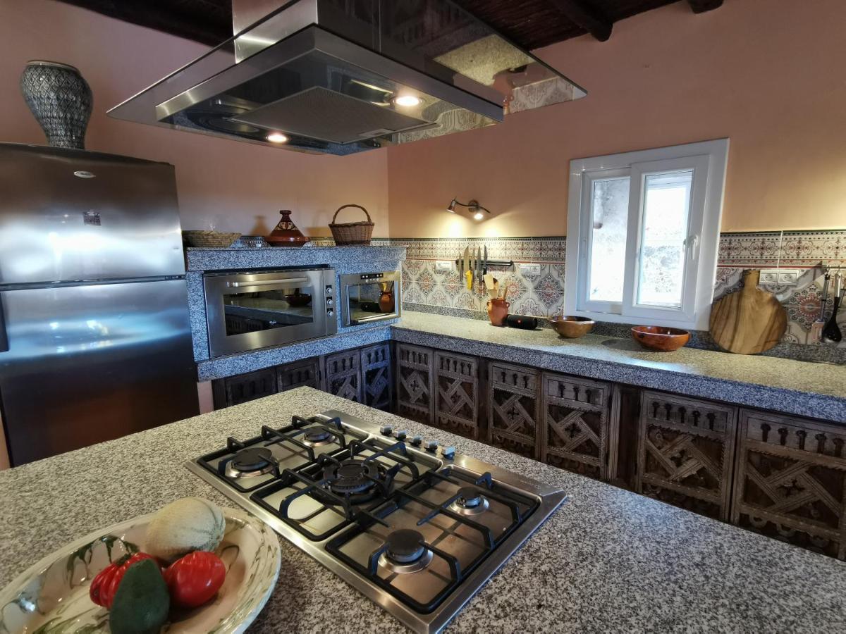 Maison Mimosa, Lovely 3 Bedroom Villa With A Large Pool 에사우이라 외부 사진